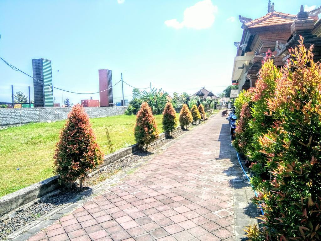 Santi Homestay Canggu Extérieur photo